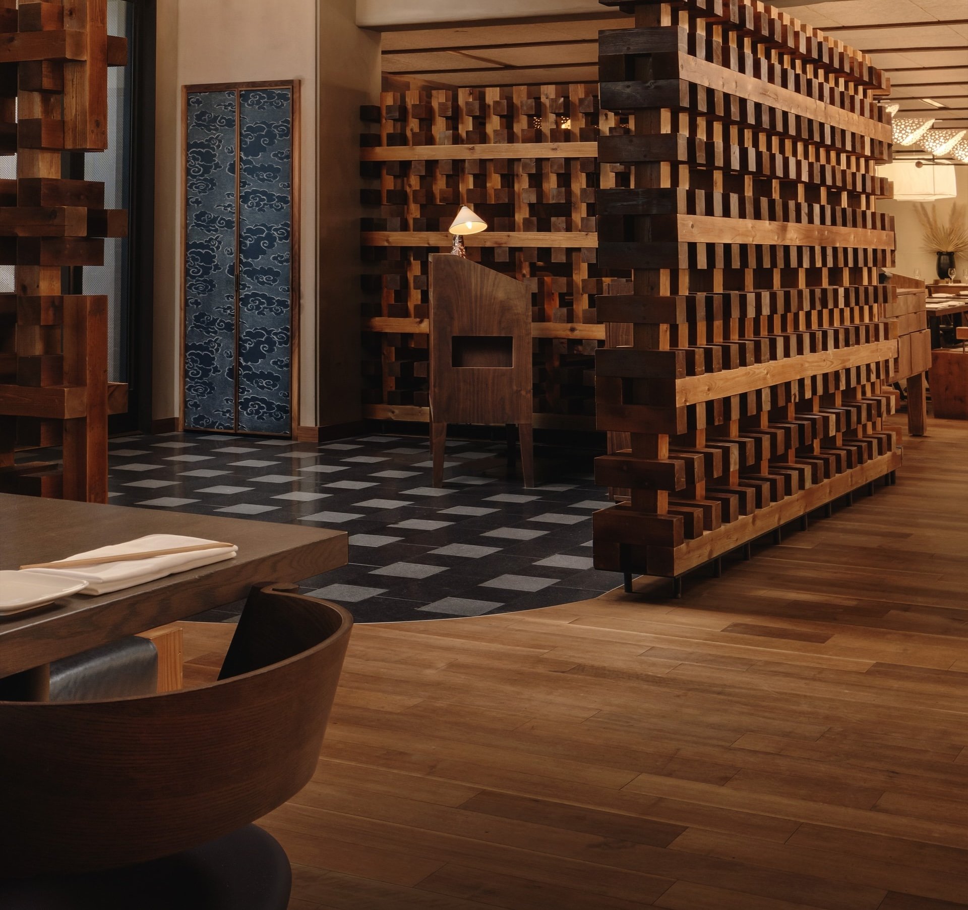 uchiko-mc-walnut-flooring-houston-reception